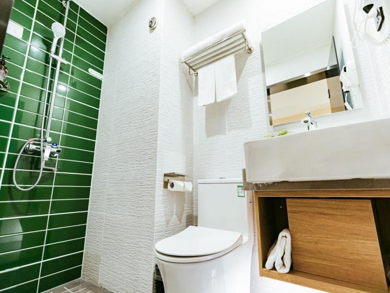 Greentree Inn Shanghai Huangxing Park Subway Station Express Hotel المظهر الخارجي الصورة